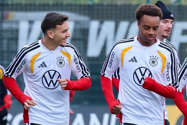 Said El Mala (Germany) und Assan Ouedraogo (Germany) unterhalten sich, , Training der deutschen Fussball Nationalmannschaft, Volkswagen Arena am 11. November 2025 in Wolfsburg, Deutschland. (Foto von Marco Steinbrenner DeFodi Images) Said El Mala (Germany) und Assan Ouedraogo (Germany) talk together, , Training der deutschen Fussball Nationalmannschaft, Volkswagen Arena, November 11, 2025 in Wolfsburg, Germany. (Photo by Marco Steinbrenner DeFodi Images) DFL regulations prohibit any use of photographs as image sequences and or quasi-video. Said El Mala Germany and Assan Ouedraogo Germany talk together, , Training der deutschen Fussball Nationalmannschaft, Volkswagen Arena am 11 November 2025 in Wolfsburg, Germany Photo by Marco Steinbrenner DeFodi Images Said El Mala Germany and Assan Ouedraogo Germany talk together, , Training der deutschen Fussball Nationalmannschaft, Volkswagen Arena, November 11, 2025 in Wolfsburg, Germany Photo by Marco Steinbrenner DeFodi Images DFL regulations prohibit any use of photographs as image sequences and or quasi video