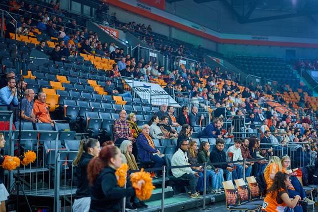 Leere Raenge in der ratiopharm arena GER, ratiopharm ulm vs. Cosea JL Bourg-en-Bresse, Basketball, 7. Spieltag, BKT EuroCup, Spielzeit 2025 2026, 11.11.2025 GER, ratiopharm ulm vs. Cosea JL Bourg-en-Bresse, Basketball, 7. Spieltag, BKT EuroCup, Spielzeit 2025 2026, 11.11.2025 Neu-Ulm Copyright: xEibner-Pressefoto GeraldxOelze-dexStoppanyx EP_ODS
