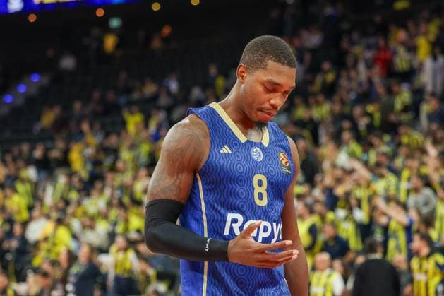 Lonnie Walker (Maccabi Rapyd Tel Aviv, 08) vor dem Spiel, GER, Fenerbahce Beko Istanbul vs. Maccabi Rapyd Tel Aviv, Basketball, Euroleague, 10. Spieltag, Saison 2025 2026, 11.11.2025, GER, Fenerbahce Beko Istanbul vs. Maccabi Rapyd Tel Aviv, Basketball, Euroleague, 10. Spieltag, Saison 2025 2026, 11.11.2025 Muenchen Copyright: xEibner-Pressefoto JennixMaulx EP_JML