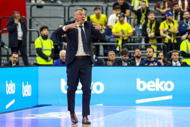 Saras Jasikevicius (Fenerbahce Beko Istanbul, Cheftrainer) gestikuliert, GER, Fenerbahce Beko Istanbul vs. Maccabi Rapyd Tel Aviv, Basketball, Euroleague, 10. Spieltag, Saison 2025 2026, 11.11.2025, GER, Fenerbahce Beko Istanbul vs. Maccabi Rapyd Tel Aviv, Basketball, Euroleague, 10. Spieltag, Saison 2025 2026, 11.11.2025 Muenchen Copyright: xEibner-Pressefoto JennixMaulx EP_JML