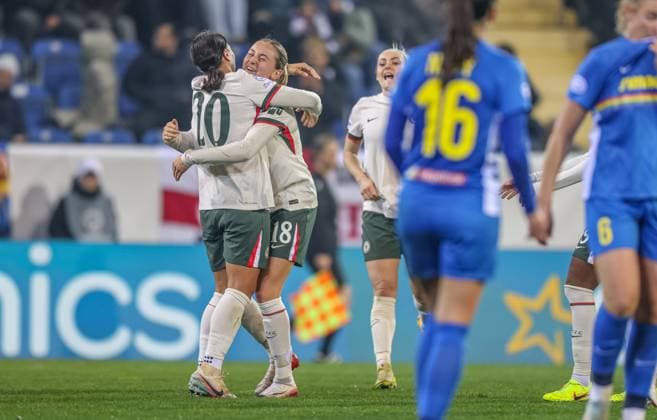 AUT, München, SKN St. Pölten vs Chelsea London, Women s Champions League, UEFA, Saison 2526, NV Arena, 3. Spieltag im Bild: Sam Kerr (Chelsea London 20) scores a goal, celebration with Wieke Kaptein (Chelsea London 18) and Ellie Carpenter (Chelsea London 2), Tor und Jubel, 4:0 DFB DFL REGULATIONS PROHIBIT ANY USE OF PHOTOGRAPHS AS IMAGE SEQUENCES AND OR QUASI-VIDEO, 11.11.2025, Copyright: HMBxMedia HendrikxHamelau