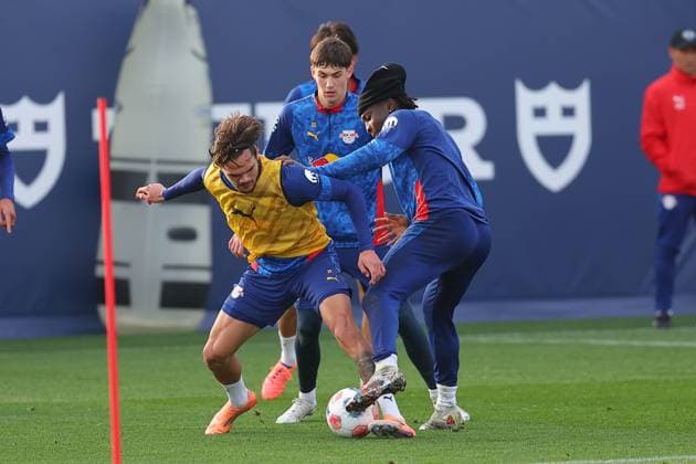 Training RB Leipzig Bundesliga Leipzig, 12.11.2025, Trainingszentrum am Cottaweg, Saison 2025 2026, Fußball, Männer, 1. Bundesliga , Training RB Leipzig , Im Bild v.l.: Max Finkgräfe, Andrija Maksimovic und Johan Bakayoko ,