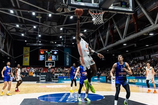 GER, BKT EuroCup, Saison 2025 2026, Niners Chemnitz - Buducnost VOLI Podgorica. 12.11.2025, Messe, Chemnitz, GER, BKT EuroCup, Saison 2025 2026, Niners Chemnitz - Buducnost VOLI Podgorica. Corey Davis Jr. (Niners Chemnitz, 5) Foto Alexander Trienitz Chemnitz Messe Sachsen Deutschland