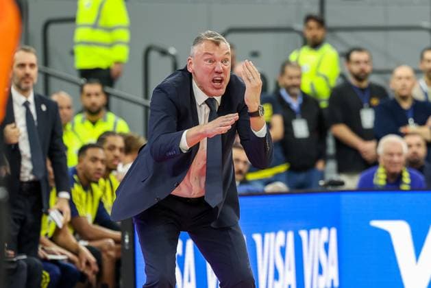 Saras Jasikevicius (Fenerbahce Beko Istanbul, Cheftrainer) gestikuliert, GER, Fenerbahce Beko Istanbul vs. Hapoel IBI Tel Aviv, Basketball, Euroleague, 11. Spieltag, Saison 2025 2026, 13.11.2025, GER, Fenerbahce Beko Istanbul vs. Hapoel IBI Tel Aviv, Basketball, Euroleague, 11. Spieltag, Saison 2025 2026, 13.11.2025 Muenchen Copyright: xEibner-Pressefoto JennixMaulx EP_JML