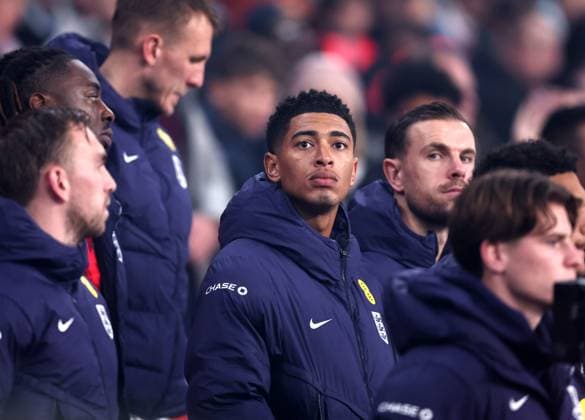 London, England, 13th November 2025. Jude Bellingham of England starts on the bench during the England vs Serbia FIFA World Cup, WM, Weltmeisterschaft, Fussball European Qualifying match at Wembley Stadium, London. Picture credit should read: David Klein Sportimage EDITORIAL USE ONLY. No use with unauthorised audio, video, data, fixture lists, club league logos or live services. Online in-match use limited to 120 images, no video emulation. No use in betting, games or single club league player publications. SPI_013_DK_Eng_Serbia SPI-4283-0013
