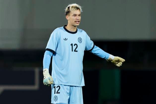 Torhueter Mio Backhaus (Germany) gestikuliert, UEFA Under21 Championship - Group F MD 6, Germany U21, U 21 v Malta U21, Sportpark Ronhof Thomas Sommer am 14. November 2025 in Fuerth, Deutschland. (Foto von Marco Steinbrenner DeFodi Images) Torhueter Mio Backhaus (Germany) gestures, UEFA Under21 Championship - Group F MD 6, Germany U21 v Malta U21, Sportpark Ronhof Thomas Sommer, November 14, 2025 in Furth, Germany. (Photo by Marco Steinbrenner DeFodi Images) DFB DFL REGULATIONS PROHIBIT ANY USE OF PHOTOGRAPHS AS IMAGE SEQUENCES AND OR QUASI-VIDEO.