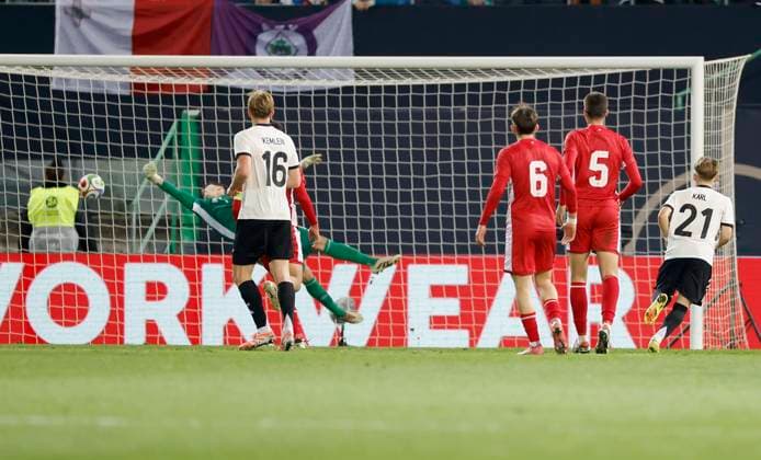 Lennart Karl (Germany, 21) r. Goal scored, erzielt das Tor zum 2:0 celebrate the goal November 14, 2025, Football, U21, U 21 European Championship, EM, Europameisterschaft Qualification, Deutschland - Malta, GER, Fuerth, Sportpark Ronhof . Copyright: HMBxMedia xHeikoxBecker