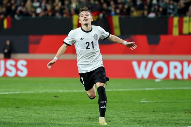 Lennart Karl (Germany) bejubelt seinen Treffer zum 2:0, UEFA Under21 Championship - Group F MD 6, Germany U21, U 21 v Malta U21, Sportpark Ronhof Thomas Sommer am 14. November 2025 in Fuerth, Deutschland. (Foto von Marco Steinbrenner DeFodi Images) Lennart Karl (Germany) celebrates after scoring his teams second goal, UEFA Under21 Championship - Group F MD 6, Germany U21 v Malta U21, Sportpark Ronhof Thomas Sommer, November 14, 2025 in Furth, Germany. (Photo by Marco Steinbrenner DeFodi Images) DFB DFL REGULATIONS PROHIBIT ANY USE OF PHOTOGRAPHS AS IMAGE SEQUENCES AND OR QUASI-VIDEO.