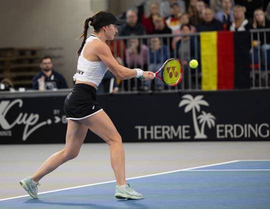 Billie Jean King Cup 2025 Play-Offs, TC Ismaning, Muenchen, Deutschland, Eroeffnungsfeier, Team Germany, Eva Lys Tennis - Billie Jean King Cup 2025 - ITF Billie Jean King Cup - TC Ismaning - Ismaning - Bayern - Deutschland - 14 November 2025. Billie Jean King Cup 2025 Play-Offs, TC Ismaning, Muenchen, Deutschland, Eroeffnungsfeier, Team Germany, Eva Lys Tennis - Billie Jean King Cup 2025 - ITF Billie Jean King Cup - TC Ismaning - Ismaning - Bayern - Deutschland - 14 November 2025. Copyright: xJuergenxHasenkopfx