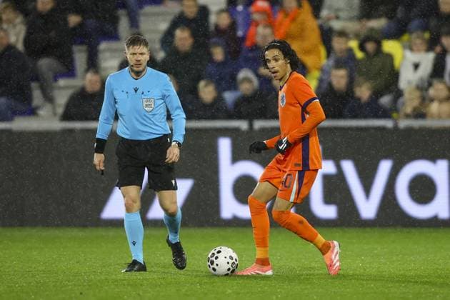 Fußball, U21, EM Quali, Niederlande - Slowenien LEEUWARDEN , 14-11-2025 , Stadium Kooi , season 2025 2026 , UEFA European U21, U 21 Football 2025 , Qualifying round - Matchday 6 , match between Netherlands and Slovenia , Pictures shows Netherlands U21 player Gjivai Zechiel Netherlands - Slovenia (u21) x32018811x Copyright:
