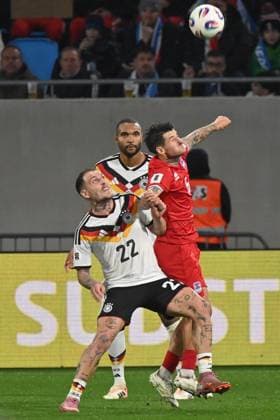 14.11.2025, xjrdrx, Fussball, WM-Qualifikation 2026 Luxemburg - Deutschland emspor, v.l. David Raum (Deutschland), Jonathan Tah (Deutschland), Olivier Thill (Luxemburg, 15) Zweikampf, Duell, Kampf, tackle (DFL DFB REGULATIONS PROHIBIT ANY USE OF PHOTOGRAPHS as IMAGE SEQUENCES and or QUASI-VIDEO) Luxemburg
