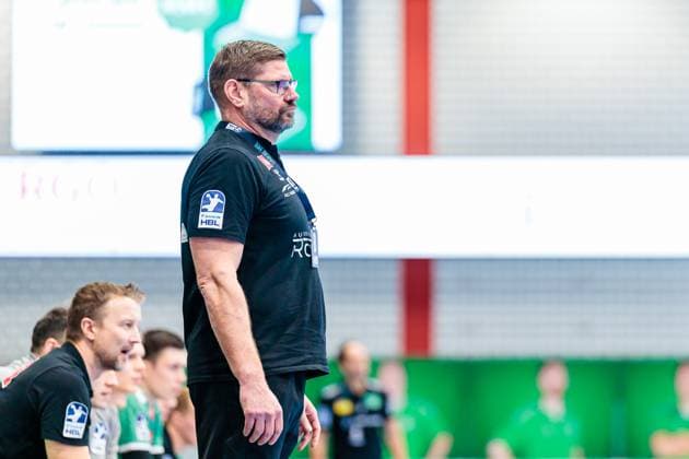 Aaron Ziercke (GWD Minden, Trainer) GER, GWD Minden vs. SC DHfK Leipzig, Handball, 1. Bundesliga, 12. Spieltag, Spielzeit 2025 2026, 14.11.2025 GER, GWD Minden vs. SC DHfK Leipzig, Handball, 1. Bundesliga, 12. Spieltag, Spielzeit 2025 2026, 14.11.2025 Luebbecke Copyright: xEibner-Pressefoto JanxRollingerx EP_JSK