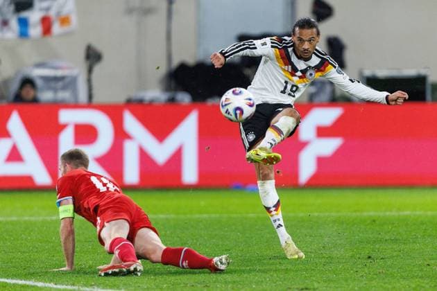 Leroy Sane (Deutschland) im Zweikampf mit Laurent Jans (Luxemburg) Luxemburg vs Deutschland, Fussball, European Qualifiers, 09. Spieltag, Saison 2025 2026, 14.11.2025 Luxemburg vs Deutschland, Fussball, European Qualifiers, 09. Spieltag, Saison 2025 2026, 14.11.2025 Copyright: xEibner-Pressefoto AlexanderxNeisx EP_ANS