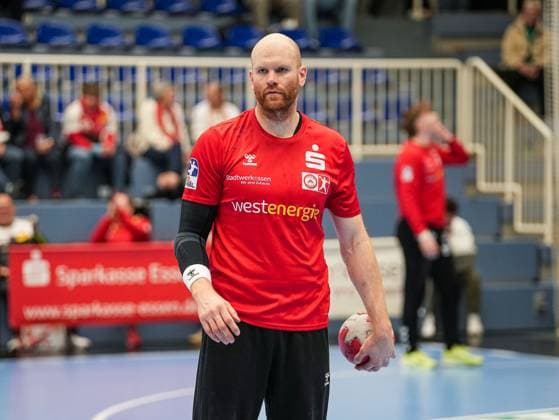 Alexander Becker (TuSEM Essen, 02) beim aufwaermen TuSEM Essen vs. 1. VfL Potsdam, Handball, 2. Bundesliga, 11. Spieltag, Saison 2025 2026, 15.11.2025 TuSEM Essen vs. 1. VfL Potsdam, Handball, 2. Bundesliga, 11. Spieltag, Saison 2025 2026, 15.11.2025 Essen Copyright: xEibner-Pressefoto DamianxKruczynx EP_DKI