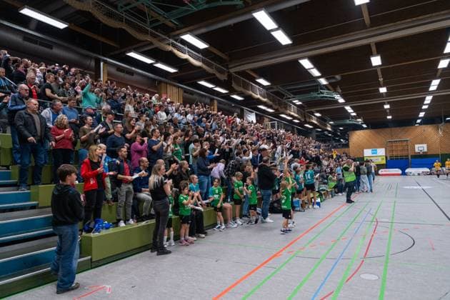 980 Zuschauer in der Theodor-Eisenlohr-Halle beim 29:26 Sieg über den HC Roedertal, TG Nuertingen vs. HC Roedertal, Handball, 2. Bundesliga Frauen, 09. Spieltag, Saison 2025 2026, 15.11.2025, TG Nuertingen vs. HC Roedertal, Handball, 2. Bundesliga Frauen, 09. Spieltag, Saison 2025 2026, 15.11.2025 Nuertingen Copyright: xEibner-Pressefoto MaxxVogelx EP_MVL