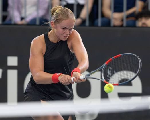 Billie Jean King Cup 2025 Play-Offs, TC Ismaning, Muenchen, Deutschland, Team Belgium, Jeline Vandromme (BEL) Tennis - Billie Jean King Cup 2025 - ITF Billie Jean King Cup - TC Ismaning - Ismaning - Bayern - Deutschland - 16 November 2025. Billie Jean King Cup 2025 Play-Offs, TC Ismaning, Muenchen, Deutschland, Team Belgium, Jeline Vandromme (BEL) Tennis - Billie Jean King Cup 2025 - ITF Billie Jean King Cup - TC Ismaning - Ismaning - Bayern - Deutschland - 16 November 2025. Copyright: xJuergenxHasenkopfx