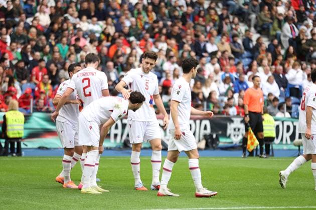 16 November 2025 FIFA World Cup, WM, Weltmeisterschaft, Fussball 2026 European Qualifiers, Round 6 Portugal vs Armenia Estadio de Dragao, Porto, Portugal 16 November 2025 FIFA World Cup 2026 European Qualifiers, Round 6 Portugal vs Armenia Estadio de Dragao, Porto, Portugal. national team, Nationalteam of Armenia celebrates goal against Portugal