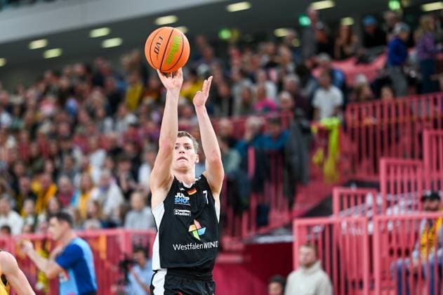 Tom Brueggemann (Paderborn Baskets, 07) GER, Tigers Tuebingen vs. Gartenzaun24 Baskets Paderborn, Basketball, Herren, Pro A, 2. Barmer Basketball Bundesliga, Saison 2025 2026, 16.11.2025 GER, Tigers Tuebingen vs. Gartenzaun24 Baskets Paderborn, Basketball, Herren, Pro A, 2. Barmer Basketball Bundesliga, Saison 2025 2026, 16.11.2025 Tuebingen Copyright: xEibner-Pressefoto NicolasxWoernx EP_NWN