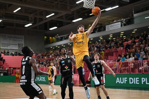 Lukas Milner (Tigers Tuebingen, 17) GER, Tigers Tuebingen vs. Gartenzaun24 Baskets Paderborn, Basketball, Herren, Pro A, 2. Barmer Basketball Bundesliga, Saison 2025 2026, 16.11.2025 GER, Tigers Tuebingen vs. Gartenzaun24 Baskets Paderborn, Basketball, Herren, Pro A, 2. Barmer Basketball Bundesliga, Saison 2025 2026, 16.11.2025 Tuebingen Copyright: xEibner-Pressefoto NicolasxWoernx EP_NWN