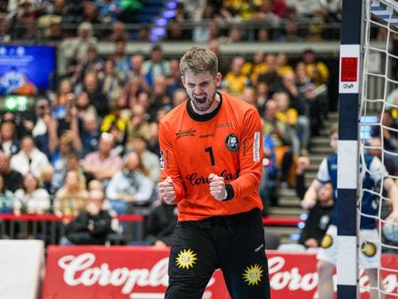 Christopher Rudeck (Bergischer HC, 01) jubelt Bergischer HC vs. Rhein-Neckar Loewen, Handball, 1. Bundesliga, 12. Spieltag, Saison 2025 2026, 16.11.2025 Bergischer HC vs. Rhein-Neckar Loewen, Handball, 1. Bundesliga, 12. Spieltag, Saison 2025 2026, 16.11.2025 Duesseldorf Copyright: xEibner-Pressefoto DamianxKruczynx EP_DKI