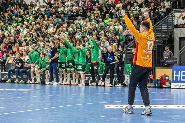 Aladin Suljakovic (HSG Wetzlar, 12) jubelt GER, HSG Wetzlar vs VfL Gummersbach, Handball, 1. Bundesliga Herren, 12. Spieltag, Spielzeit 2025 2026, 17.11.2025 GER, HSG Wetzlar vs VfL Gummersbach, Handball, 1. Bundesliga Herren, 12. Spieltag, Spielzeit 2025 2026, 17.11.2025 Wetzlar Copyright: xEibner-Pressefoto GerhardxWingenx EP_GWR