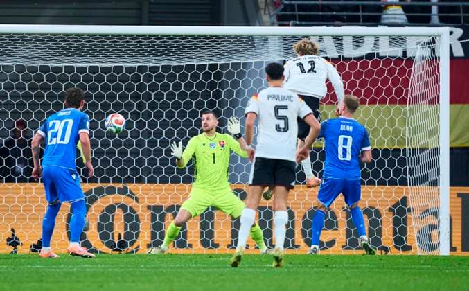 Nick Woltemade of Germany scores, shoots goal , Tor, Treffer, Torschuss, 1-0 in the FIFA World Cup, WM, Weltmeisterschaft, Fussball 2026 qualifier match GERMANY - SLOVAKIA in Season 2025 2026 at November 17, 2025 in Leipzig, Germany.