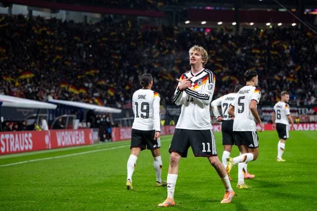 Nick Woltemade (Deutschland, 11) jubelt ueber das Tor zum 1:0, dahinter Leroy Sane (Deutschland, 19), Aleksandar Pavlovic (Deutschland, 05), GER, Deutschland vs Slowakei, Fussball, Herren, WM-Qualifikation Europa, 6. Spieltag, Spielzeit 2025 2026, 17.11.2025 GER, Deutschland vs Slowakei, Fussball, Herren, WM-Qualifikation Europa, 6. Spieltag, Spielzeit 2025 2026, 17.11.2025 Leipzig Copyright: xEibner-Pressefoto Memmlerx EP_MMR
