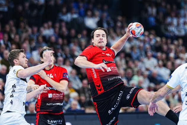 Wurf Tor Michael Kusio (BSV Bern, 13) GER, THW Kiel vs. BSV Bern, Handball, EHF European League, Spieltag 4, Saison 2025 2026, 18.11.2025 GER, THW Kiel vs. BSV Bern, Handball, EHF European League, Spieltag 4, Saison 2025 2026, 18.11.2025 Kiel Copyright: xEibner-Pressefoto MarcelxvonxFehrnx EP_MFN
