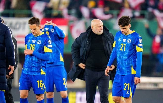 SOCCER - FIFA WC quali, AUT vs BIH VIENNA,AUSTRIA,18.NOV.25 - FIFA World Cup, WM, Weltmeisterschaft, Fussball 2026, European Qualifiers, group stage, OEFB international match, Länderspiel, Nationalmannschaft Austria vs Bosnia and Herzegovina. Image shows the disappointment of BIH. GEPAxpictures xEdgarxEisner