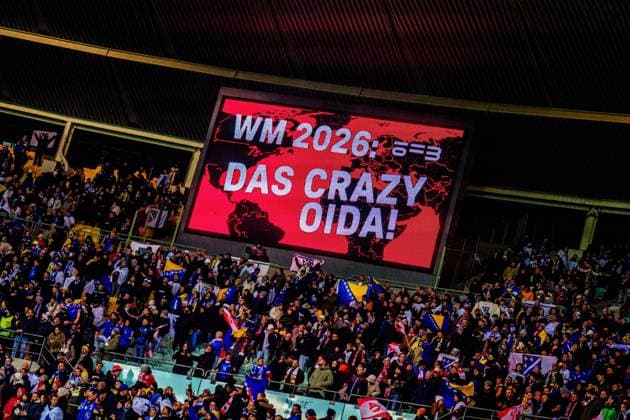 SOCCER - FIFA WC quali, AUT vs BIH VIENNA,AUSTRIA,18.NOV.25 - FIFA World Cup, WM, Weltmeisterschaft, Fussball 2026, European Qualifiers, group stage, OEFB international match, Länderspiel, Nationalmannschaft Austria vs Bosnia and Herzegovina. Image shows a feature with a screen. GEPAxpictures xEdgarxEisner