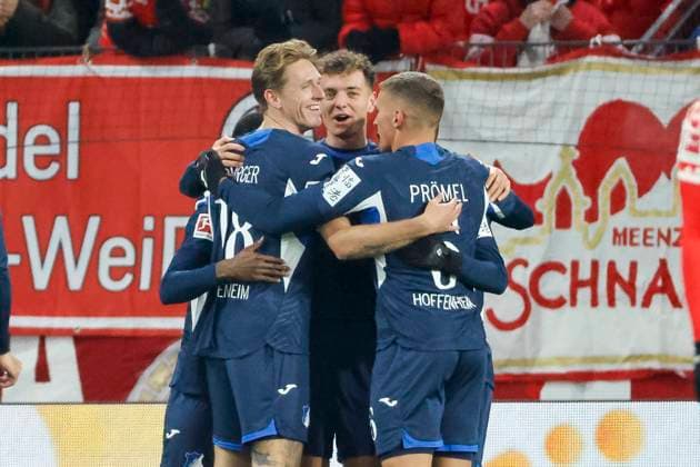 Torjubel TSG Hoffenheim beim 0:1 durch Fisnik Asllani (TSG Hoffenheim, 11) , Deutschland, Fussball, 1. Bundesliga, 11.Spieltag, 2025 2026, 1.FSV Mainz vs. TSG 1899 Hoffenheim, 21.11.2025, Mewa Arena, Mainz, Deutschland Mainz Mewa Arena Rheinland-Pfalz Deutschland Copyright: xGrantxHubbsx