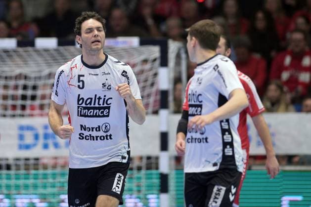 Jubel bei Niclas Kirkeloekke (SG Flensburg-Handewitt 5), Domen Novak (SG Flensburg-Handewitt 63) (R) , GER, MT Melsungen - SG Flensburg-Handewitt, Handball, 1. Bundesliga, 13. Spieltag, Saison 2025 2026, 21.11.2025, GER, MT Melsungen - SG Flensburg-Handewitt, Handball, 1. Bundesliga, 13. Spieltag, Saison 2025 2026, 21.11.2025 Kassel Copyright: xEibner-Pressefotox xRolandxSippex EP_RSL
