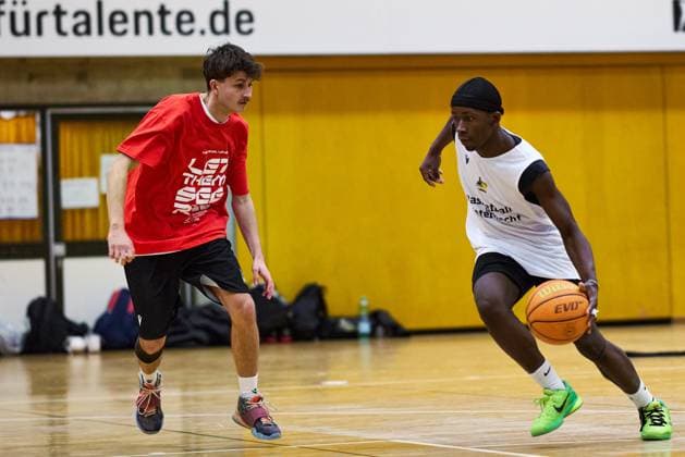 GER, Basketball um Mitternacht, MHP Riesen Ludwigsburg, Basketball, 21.11.2025 GER, MHP Riesen Ludwigsburg, Basketball, Basketball Bundesliga, BBL, Basketball Maenner Saison 2025 2026, 21.11.2025 Ludwigsburg Copyright: xEibner-Pressefoto xFrancescoxConx