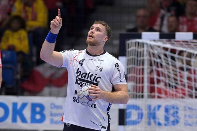 Johannes Golla (SG Flensburg-Handewitt 4) , GER, MT Melsungen - SG Flensburg-Handewitt, Handball, 1. Bundesliga, 13. Spieltag, Saison 2025 2026, 21.11.2025, GER, MT Melsungen - SG Flensburg-Handewitt, Handball, 1. Bundesliga, 13. Spieltag, Saison 2025 2026, 21.11.2025 Kassel Copyright: xEibner-Pressefotox xRolandxSippelx EP_RSL
