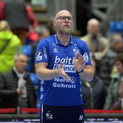 Ales Pajovic (Trainer SG Flensburg-Handewitt) , GER, MT Melsungen - SG Flensburg-Handewitt, Handball, 1. Bundesliga, 13. Spieltag, Saison 2025 2026, 21.11.2025, GER, MT Melsungen - SG Flensburg-Handewitt, Handball, 1. Bundesliga, 13. Spieltag, Saison 2025 2026, 21.11.2025 Kassel Copyright: xEibner-Pressefotox xRolandxSippelx EP_RSL