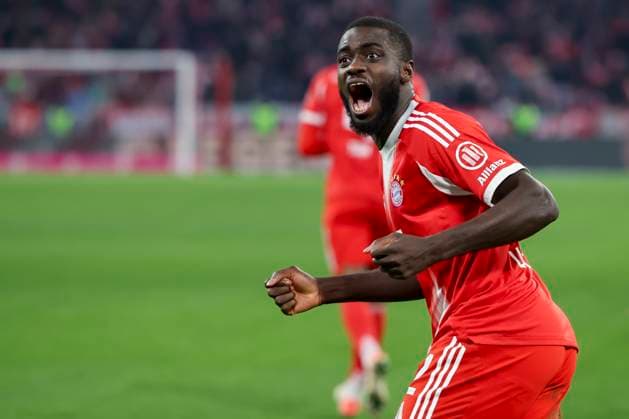 Dayot Upamecano (FC Bayern Muenchen) bejubelt seinen Treffer zum 3:2, Bundesliga, FC Bayern München v Club Freiburg, Allianz Arena am 22. November 2025 in München, Deutschland. (Foto von Marco Steinbrenner DeFodi Images) Dayot Upamecano (FC Bayern Muenchen) celebrates after scoring his teams third goal, Bundesliga, FC Bayern München v Sport-Club Freiburg, Allianz Arena, November 22, 2025 in München, Germany. (Photo by Marco Steinbrenner DeFodi Images) DFL regulations prohibit any use of photographs as image sequences and or quasi-video.