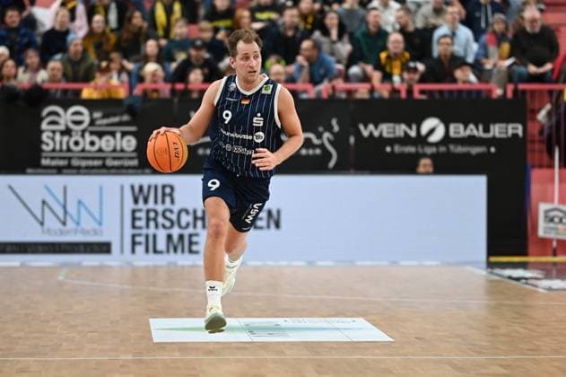 Jonas Grof (VfL SparkassenStars Bochum, 09) Freisteller GER, Tigers Tuebingen vs. VFL Sparkassenstars Bochum, Basketball, Herren, Pro A, 2. Barmer Basketball Bundesliga, Saison 2025 2026, 22.11.2025 GER, Tigers Tuebingen vs. VFL Sparkassenstars Bochum, Basketball, Herren, Pro A, 2. Barmer Basketball Bundesliga, Saison 2025 2026, 22.11.2025 Tuebingen Copyright: xEibner-Pressefoto NicolasxWoernx EP_NWN