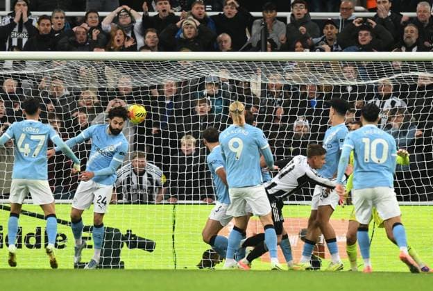 Harvey Barnes of Newcastle United scores their second goal Newcastle United v Manchester City, Premier League, Football, St James Park, Newcastle, UK - 22 Nov 2025Newcastle St James Park United Kingdom EDITORIAL USE ONLY No use with unauthorised audio, video, data, fixture lists, club league logos or live services. Online in-match use limited to 120 images, no video emulation. No use in betting, games or single club league player publications. Copyright: xRichardxLee Shutterstockx 15860905cc