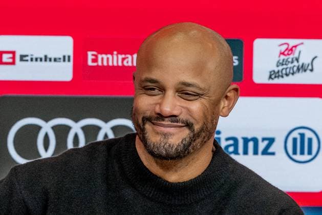 Julian Schuster (Chef-Trainer, SC Freiburg) gut gelaunt bei der Pressekonferenz nach dem Spiel Portrait Portraet GER, FC Bayern Muenchen vs. SC Freiburg, Fussball, Bundesliga, 11. Spieltag, Spielzeit 2025 2026, 22.11.2025. (DFL DFB REGULATIONS PROHIBIT ANY USE OF PHOTOGRAPHS as IMAGE SEQUENCES and or QUASI-VIDEO). GER, FC Bayern Muenchen vs. SC Freiburg, Fussball, Bundesliga, 11. Spieltag, Spielzeit 2025 2026, 22.11.2025. Muenchen Copyright: xEibner-Pressefoto HeikexFeinerx EP_HFR