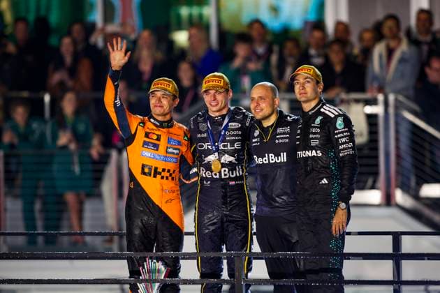 F1 - LAS VEGAS GRAND PRIX 2025 NORRIS Lando (gbr), McLaren F1 Team MCL39, VERSTAPPEN Max (ned), Red Bull Racing RB21, LAMBIASE Gianpiero, Race Engineer of Max Verstappen, RUSSELL George (gbr), Mercedes AMG F1 Team W16, portrait on the podium during the 2025 Formula 1 Las Vegas Grand Prix, 22th round of the 2025 FIA Formula One World Championship, WM, Weltmeisterschaft from November 21 to 23, 2025 on the Las Vegas Strip Circuit, in Paradise, Nevada, United States of America - ParadiseUnited States Copyright: xXavixBonillax