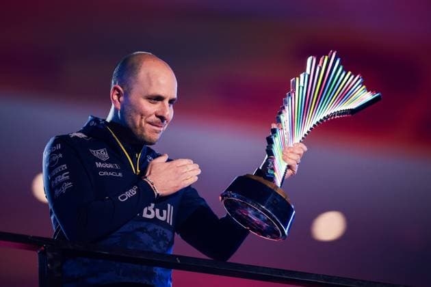 F1 - LAS VEGAS GRAND PRIX 2025 LAMBIASE Gianpiero, Race Engineer of Max Verstappen, portrait, podium celebration during the 2025 Formula 1 Las Vegas Grand Prix, 22th round of the 2025 FIA Formula One World Championship, WM, Weltmeisterschaft from November 21 to 23, 2025 on the Las Vegas Strip Circuit, in Paradise, Nevada, United States of America - ParadiseUnited States Copyright: xEricxAlonsox