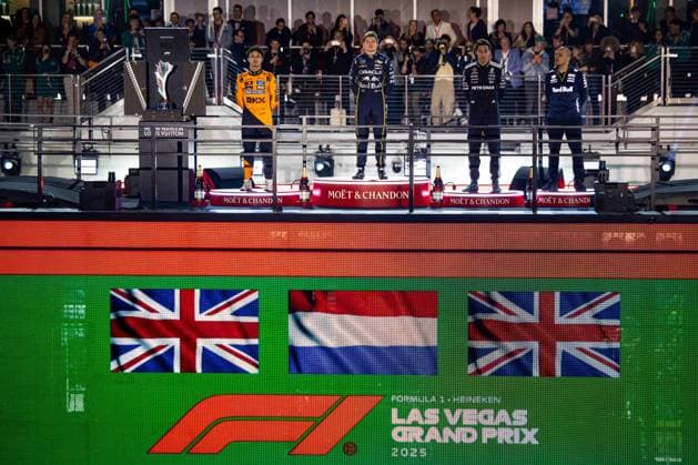 F1 - LAS VEGAS GRAND PRIX 2025 NORRIS Lando (gbr), McLaren F1 Team MCL39, portrait, VERSTAPPEN Max (ned), Red Bull Racing RB21, portrait, RUSSELL George (gbr), Mercedes AMG F1 Team W16, portrait during the 2025 Formula 1 Las Vegas Grand Prix, 22th round of the 2025 FIA Formula One World Championship, WM, Weltmeisterschaft from November 21 to 23, 2025 on the Las Vegas Strip Circuit, in Paradise, Nevada, United States of America - ParadiseUnited States Copyright: xAndrà xFerreirax