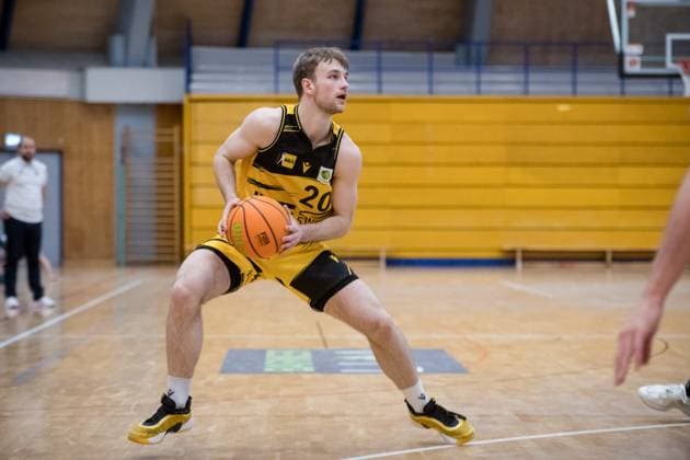 Simon Feneberg (Porsche BBA, 20) GER, Porsche BBA Ludwigsburg - CATL Basketball Loewen Erfurt, 2. Barmer Basketball Bundesliga, ProB Sued, Saison 2025 2026, 23.11.2025 GER, Porsche BBA Ludwigsburg - CATL Basketball Loewen Erfurt, 2. Barmer Basketball Bundesliga, ProB Sued, Saison 2025 2026, 23.11.2025 Ludwigsburg Copyright: xSandyxDinkelackerx EP_EER