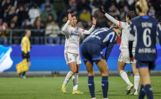 DEU, Hoffenheim, TSG Hoffenheim vs FC Bayern München, Google Pixel Bundesliga, DFB, Saison 2526, Dietmar-Hopp-Stadion, 11. Spieltag, im Bild: Momoko Tanikawa (Bayern München 18) erzielt das Tor zum 3:1, Jubel und Freude DFB DFL REGULATIONS PROHIBIT ANY USE OF PHOTOGRAPHS AS IMAGE SEQUENCES AND OR QUASI-VIDEO, 23.11.2025, Copyright: HMBxMedia HendrikxHamelau