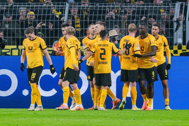 25.11.2025, Borussia Dortmund vs. Villareal, UEFA Champions League, 5. Spieltag Tor zum 1:0 durch Serhou Guirassy (Borussia Dortmund, 9) Marcel Sabitzer (Borussia Dortmund, 20) Aaron Anselmino (Borussia Dortmund 28) Daniel Svensson (Borussia Dortmund, 24) Yan Couto(Borussia Dortmund, 2) Waldemar Anton (Borussia Dortmund, 3) Nico Schlotterbeck (Borussia Dortmund, 4) Julian Brandt (Borussia Dortmund, 10) Felix Nmecha (Borussia Dortmund, 8) Regulations prohibit any use of photographs as image sequences and or quasi video Copyright: xBahhoxKarax