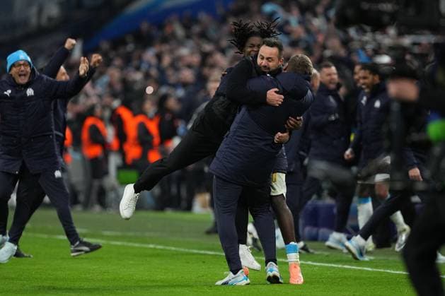 Marseille coach Roberto De Zerbi celebrates at the final whistle with Marseille assistant coach Jacques Abardonado Marseille v Newcastle United, UEFA Champions League, Group Stage, Football, Orange Velodrome, Marseille, France- 25 Nov 2025Marseille Orange Vélodrome France EDITORIAL USE ONLY No use with unauthorised audio, video, data, fixture lists, club league logos or live services. Online in-match use limited to 120 images, no video emulation. No use in betting, games or single club league player publications. Copyright: xDavexWinter Shutterstockx 15918266er
