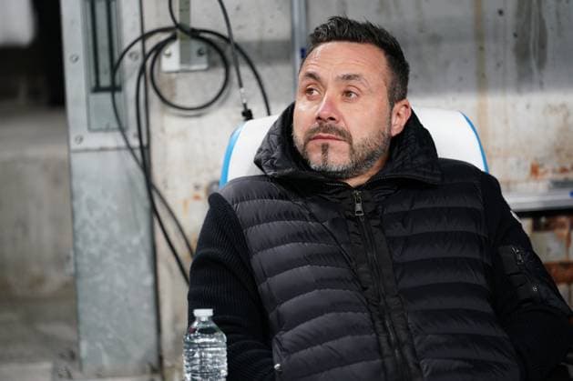 Marseille coach Roberto De Zerbi Marseille v Newcastle United, UEFA Champions League, Group Stage, Football, Orange Velodrome, Marseille, France- 25 Nov 2025Marseille Orange Vélodrome France EDITORIAL USE ONLY No use with unauthorised audio, video, data, fixture lists, club league logos or live services. Online in-match use limited to 120 images, no video emulation. No use in betting, games or single club league player publications. Copyright: xDavexWinter Shutterstockx 15918266lq