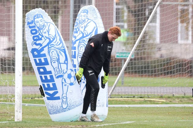 DEU, DFL, 2. FBL Hertha BSC, Training, 26.11.2025, Sportforum, Berlin, DEU, DFL, 2. FBL Hertha BSC, Training, im Bild Konstantin Heide (Hertha BSC Berlin 13) DFL - regulations prohibit any use of Photographs as image sequences and or quasi-video