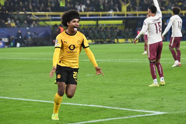 Fussball UEFA Champions League Gruppenphase 5. Spieltag, matchday5, Borussia Dortmund (DO) - FC Villarreal 4-0 am 25.11.2025 in Dortmund Deutschland. UEFA regulations prohibit any use of photographs as image sequences and or quasi-video Â