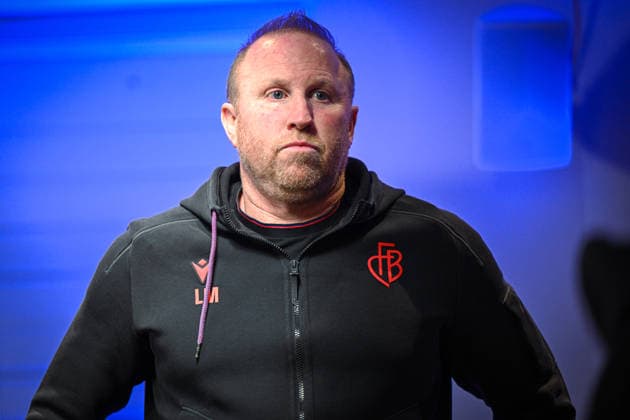 Belgien, Fußball, UEFA Europa League, 2025 2026, Ludovic Magnin (Cheftrainer, FC Basel, 50) bei der Pressekonferenz vor dem Spiel KRC Genk vs FC Basel 1893, 26.11.2025, Cegeka Arena, Genk, Belgien, Copyright: xMarkusxVerwimpx
